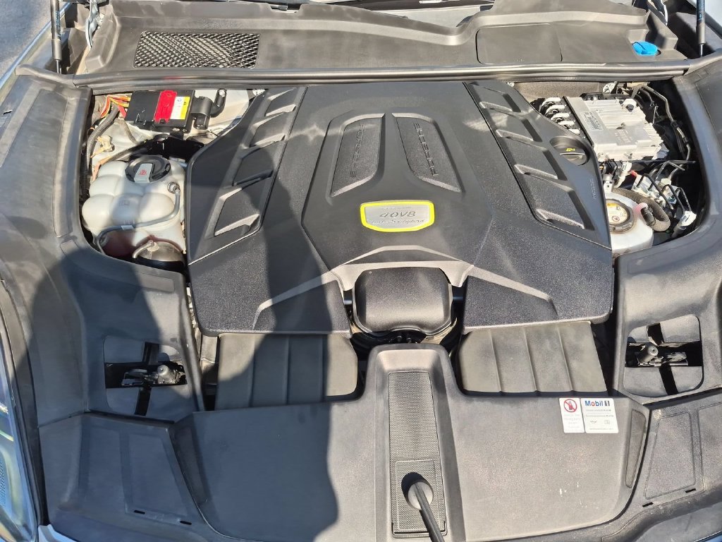 Used 2020 Porsche Cayenne Turbo S AWD/4WD image 23