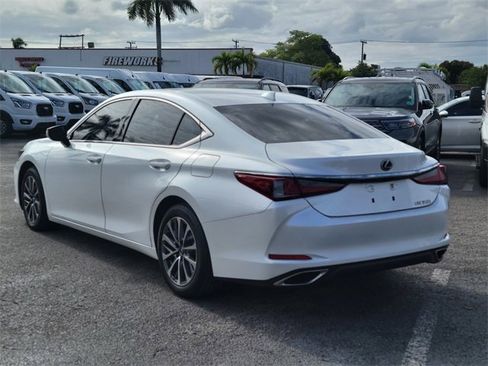 Used 2023 Lexus ES 350 image 3