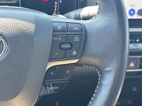 Used 2025 Toyota Camry SE w/ Multimedia Upgrade Package FWD image 23