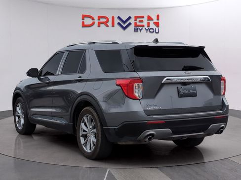 Used 2021 Ford Explorer Limited w/ Equipment Group 301A image 3