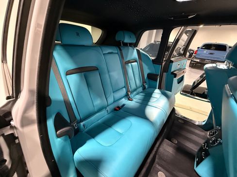 Used 2023 Rolls-Royce Cullinan w/ Cullinan Package image 80