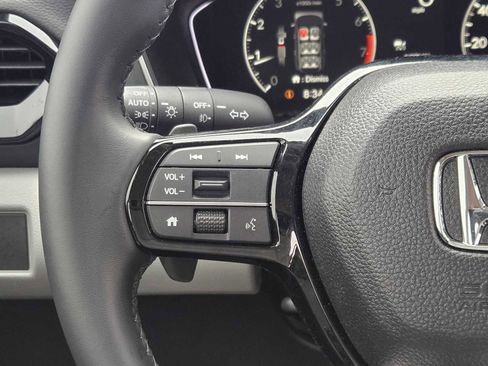 Used 2025 Honda Pilot EX-L image 25