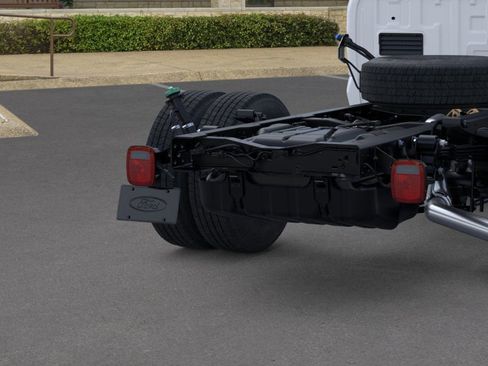 New 2026 Ford F350 XL w/ XL Chrome Package image 21