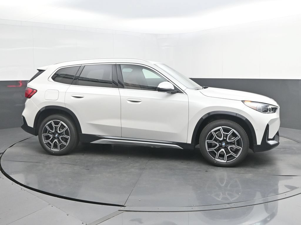New 2027 BMW X1 xDrive28i AWD/4WD image 8