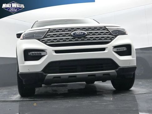 Used 2022 Ford Explorer Limited w/ Limited Technology Package image 18