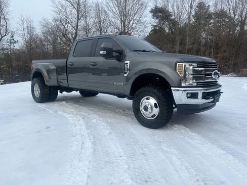 Used 2019 Ford F350 Lariat w/ Lariat Ultimate Package image 1