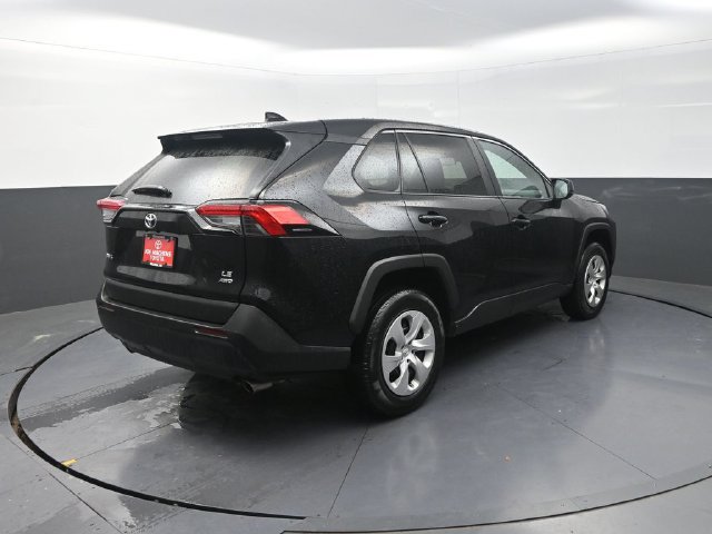Used 2025 Toyota RAV4 LE AWD/4WD image 8