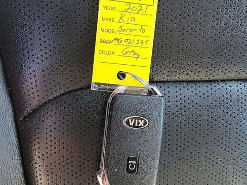 Used 2021 Kia Sorento S FWD image 36
