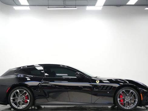 Used 2019 Ferrari GTC4Lusso T RWD image 45