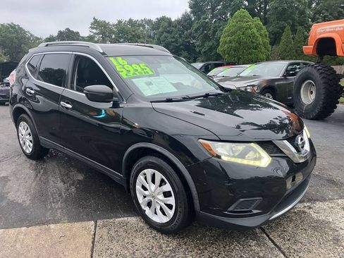 Used 2016 Nissan Rogue S w/ Appearance Package AWD/4WD image 5