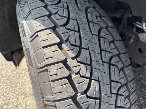 Used 2025 Ford Expedition Active AWD/4WD image 7