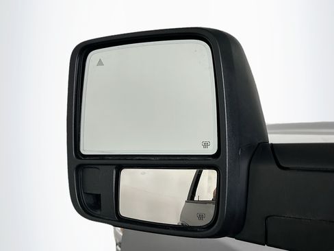 Used 2024 RAM 2500 Laramie AWD/4WD image 16