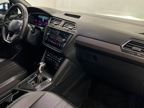Used 2024 Volkswagen Tiguan SE R-Line FWD image 23