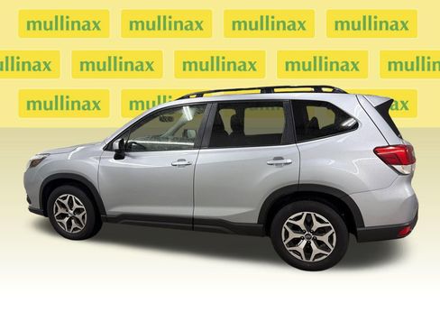 Used 2023 Subaru Forester Premium AWD/4WD image 13