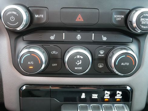 Used 2020 RAM 1500 Big Horn AWD/4WD image 23