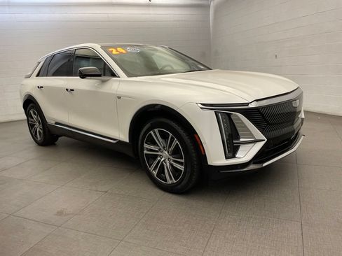 Used 2024 Cadillac Lyriq Luxury RWD image 4