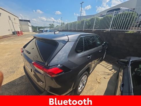 Used 2025 Toyota RAV4 LE AWD/4WD image 11