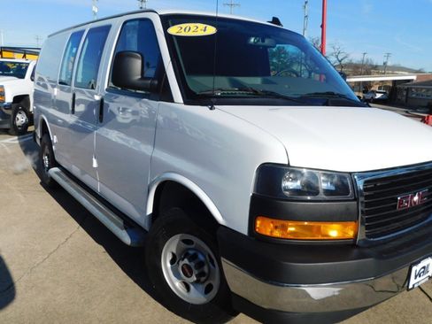 Used 2024 GMC Savana 2500 w/ Driver Convenience Package image 1
