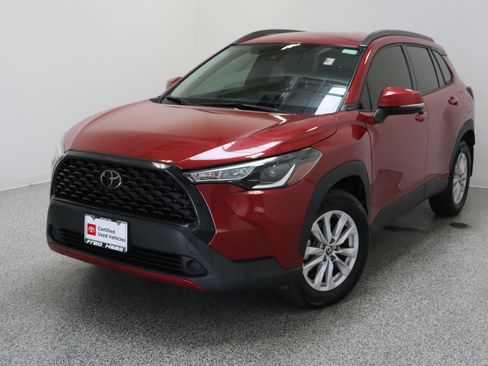 Certified 2022 Toyota Corolla Cross LE FWD image 2