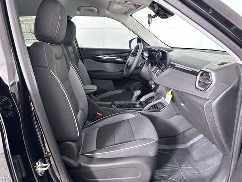 New 2026 Chevrolet TrailBlazer LT w/ Driver Confidence Package FWD image 28