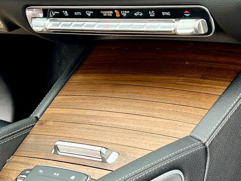 Certified 2024 Mercedes-Benz GLE 350 4MATIC image 45