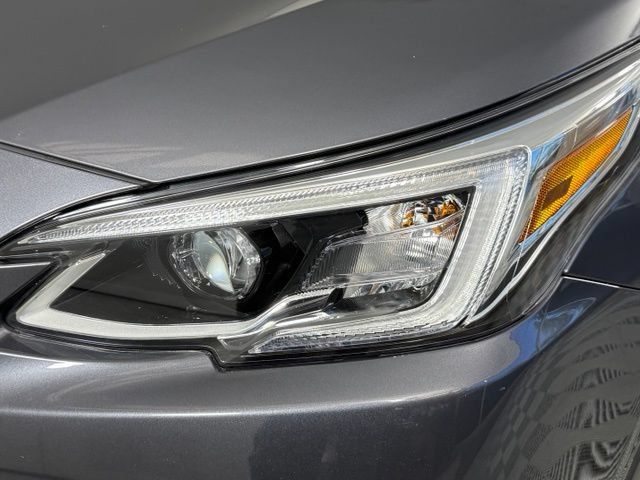 Used 2022 Subaru Outback Touring AWD/4WD image 12