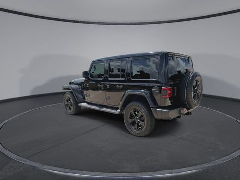 Used 2021 Jeep Wrangler Unlimited Sahara AWD/4WD image 6