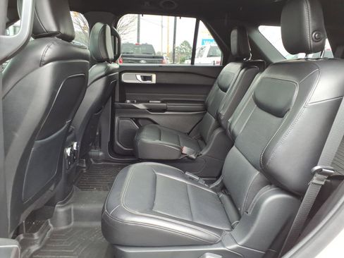 Used 2020 Ford Explorer Limited image 19
