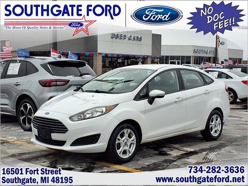 Used 2016 Ford Fiesta SE image 1