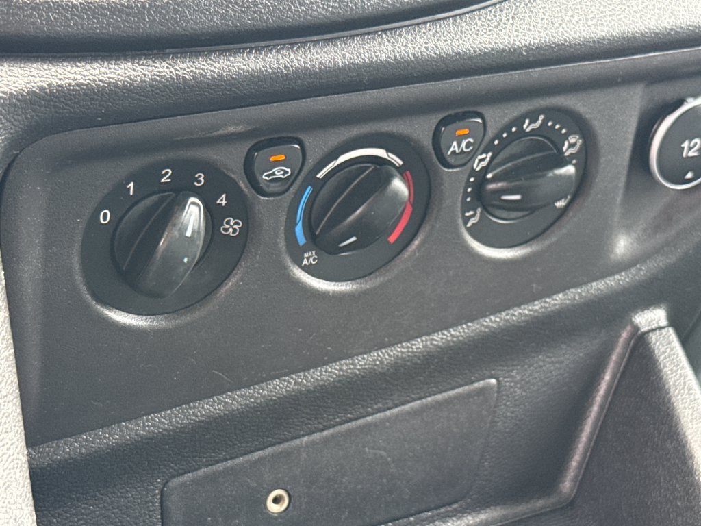 Used 2018 Ford Transit 250 148 High Roof RWD image 21