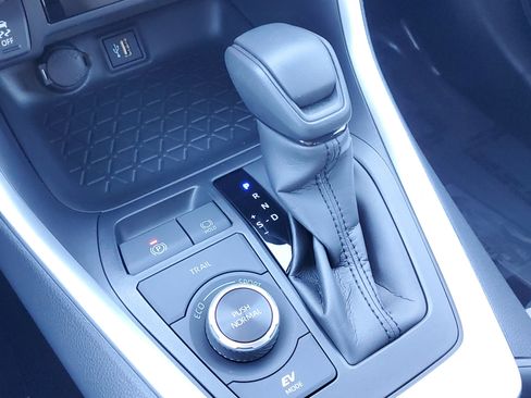 Used 2016 Toyota Highlander Limited image 33