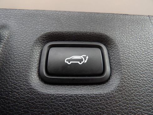 Certified 2023 Hyundai Santa Fe Limited AWD/4WD image 30
