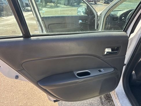 Used 2011 Ford Fusion SEL w/ 302A Rapid Spec Order Code image 17