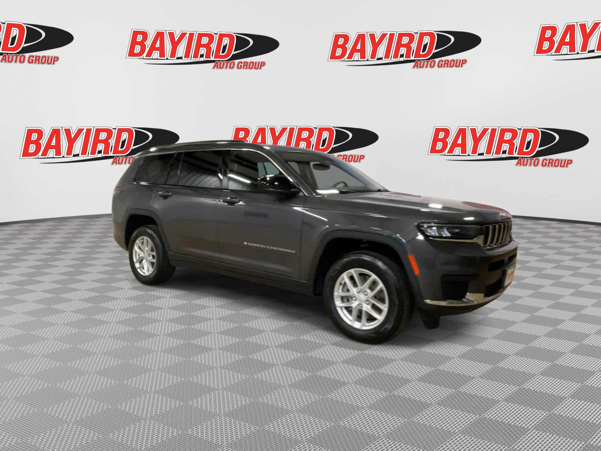 Used 2023 Jeep Grand Cherokee L Laredo w/ Luxury Tech Group I AWD/4WD image 2