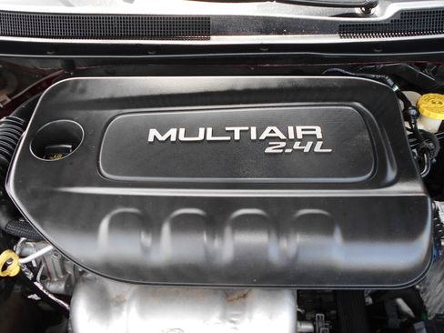 Used 2015 Chrysler 200 C w/ Navigation & Sound Group I FWD image 5