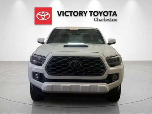 Used 2023 Toyota Tacoma TRD Sport w/ Technology Package AWD/4WD image 8