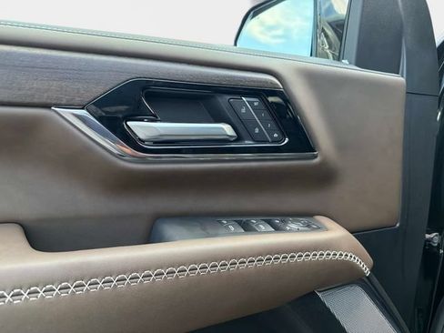 New 2026 GMC Yukon XL Denali Ultimate AWD/4WD image 18