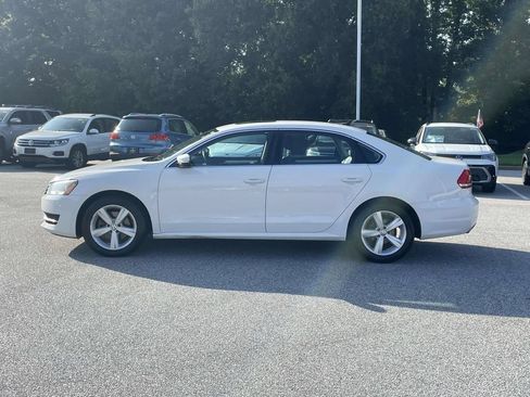 Used 2013 Volkswagen Passat TDI SE FWD image 4