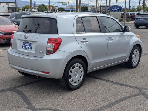 Used 2010 Scion xD image 2