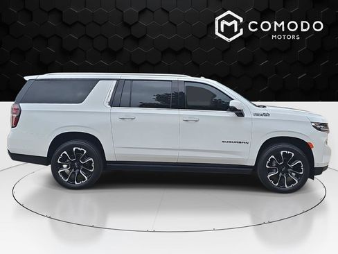 Used 2024 Chevrolet Suburban High Country w/ Advanced Technology Package AWD/4WD image 2