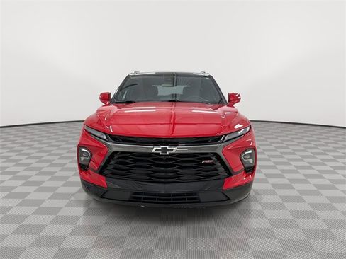 Certified 2023 Chevrolet Blazer RS w/ Driver Confidence II Package image 4