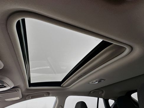 Used 2025 Subaru Crosstrek 2.0i Premium image 26