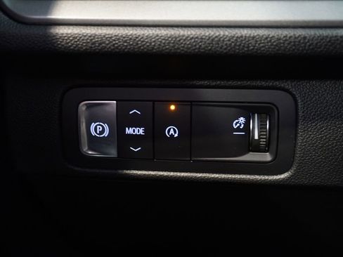 New 2026 Chevrolet Traverse LT w/ Driver Confidence Package FWD image 21