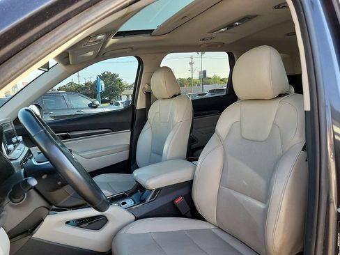 Used 2020 Kia Telluride S FWD image 12