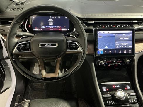 Used 2023 Jeep Grand Cherokee Summit w/ Luxury Tech Group V image 24