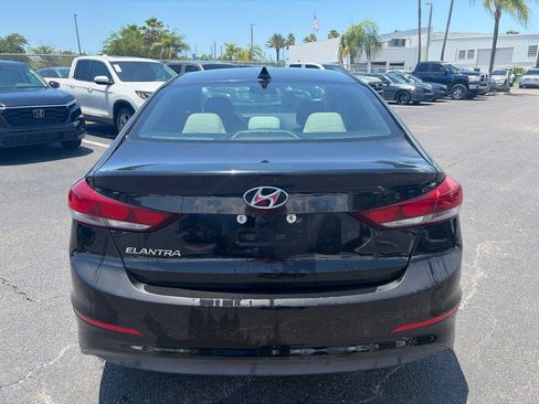 Used 2017 Hyundai Elantra SE FWD image 6
