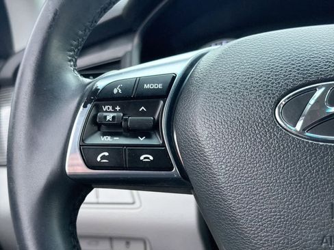 Used 2018 Hyundai Sonata Limited image 25