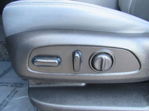 Used 2019 Buick Enclave Premium image 18