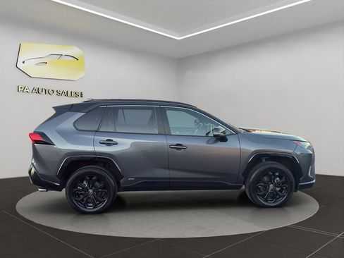 Used 2022 Toyota RAV4 XSE image 8