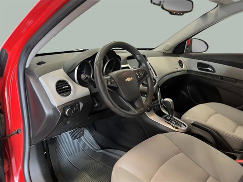 Used 2016 Chevrolet Cruze LT image 15